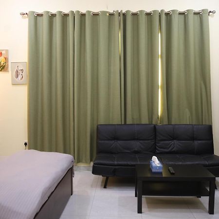 Luxury Private Studio Apartment Close To Airport Abu Dhabi Buitenkant foto